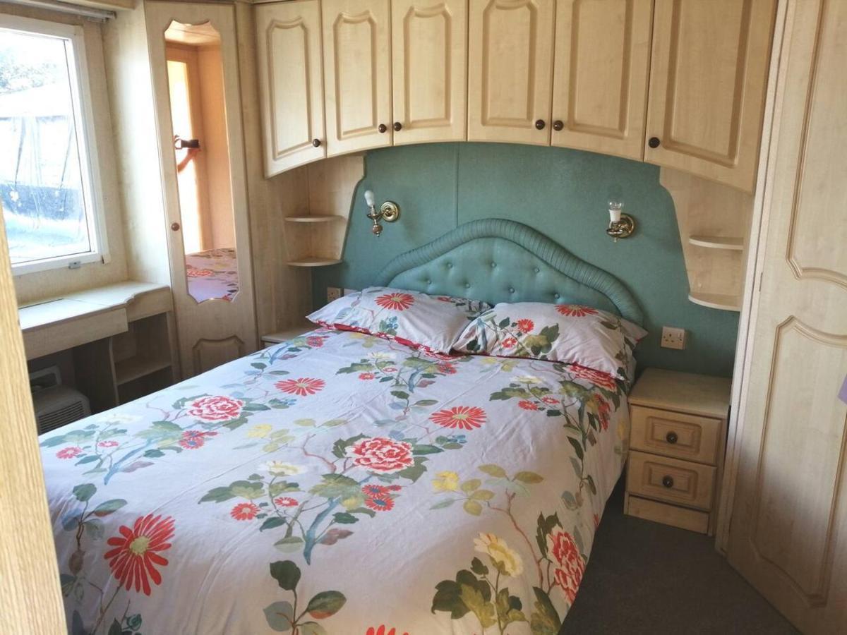 Midden Manor Country Stay On A Working Dairy Farm Ballymena Ngoại thất bức ảnh